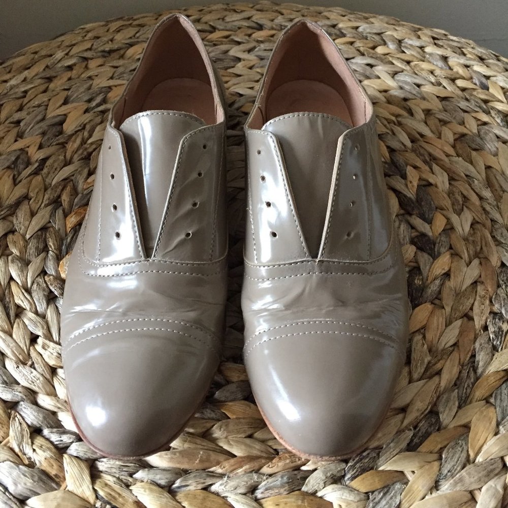 WOMEN'S CLASSIC SHOE